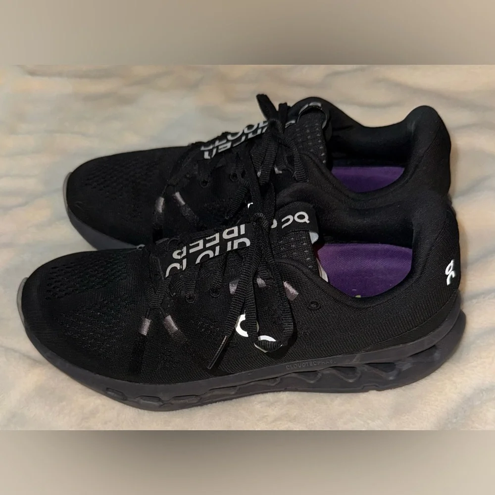 ON RUNNING Cloud Surfer Tennis Shoe in All Black Size 11